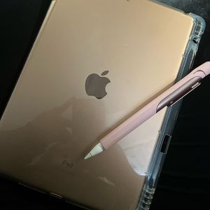 Apple iPad 7th Generation 128 GB with Apple Pencil
